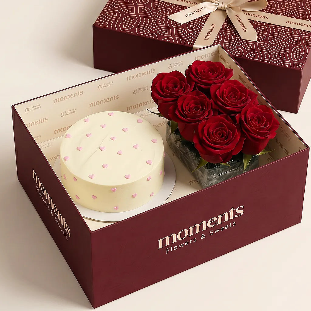 Signature Heart Cake & Roses Box