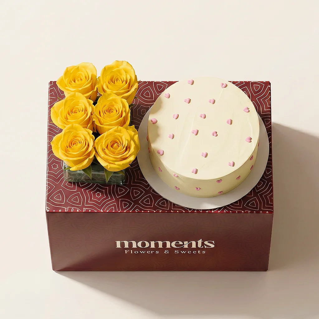 Signature Heart Cake & Roses Box