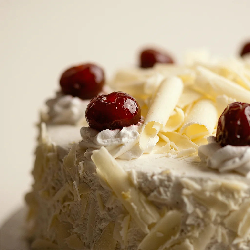 White Forest Cake & Roses Box